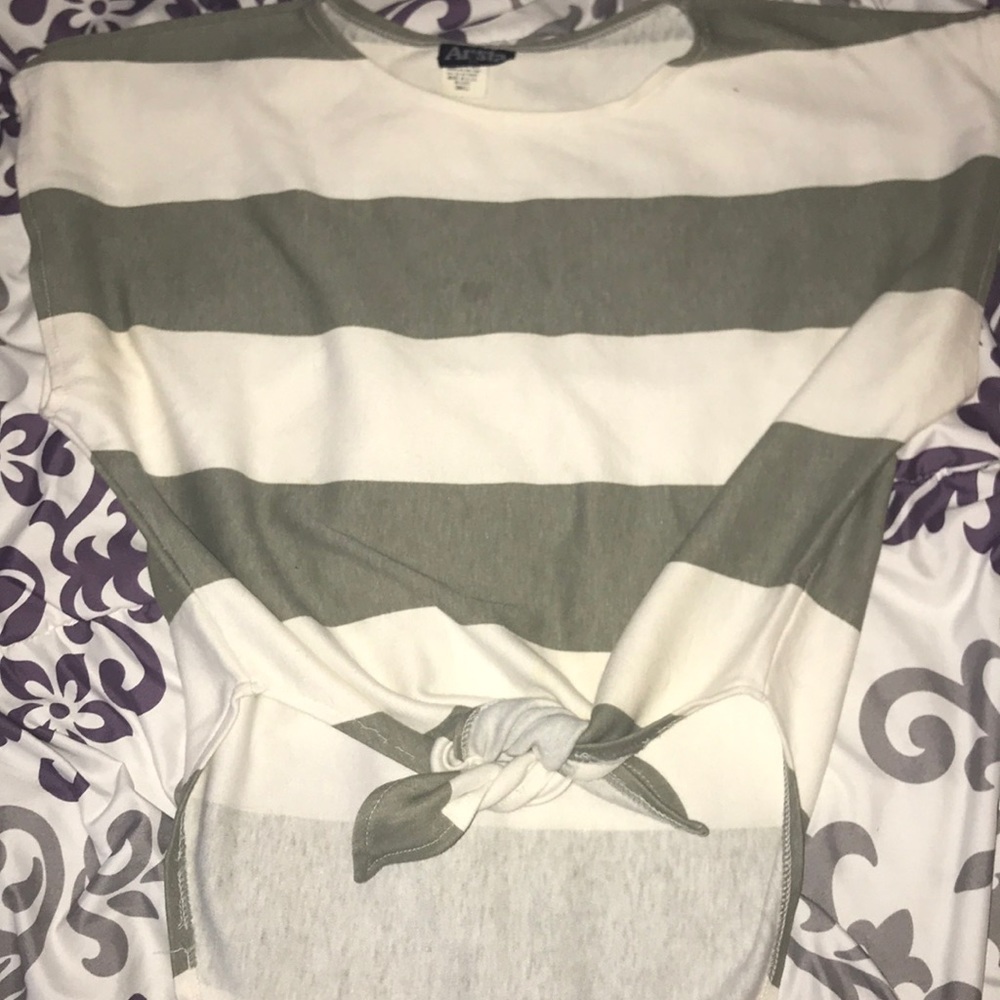 Stripped top